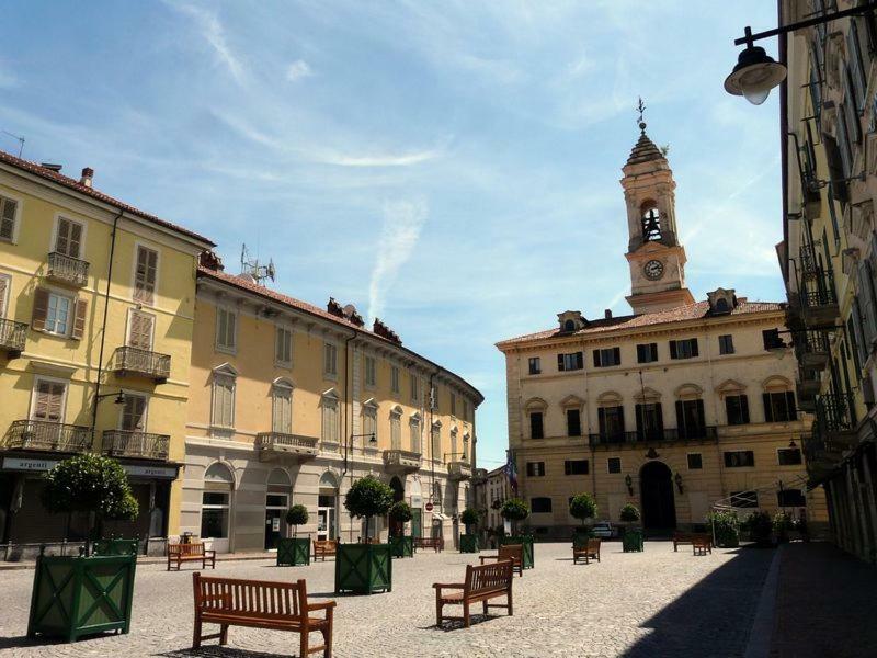 Ferienwohnung Hub Counter City Borgofranco d'Ivrea Exterior foto